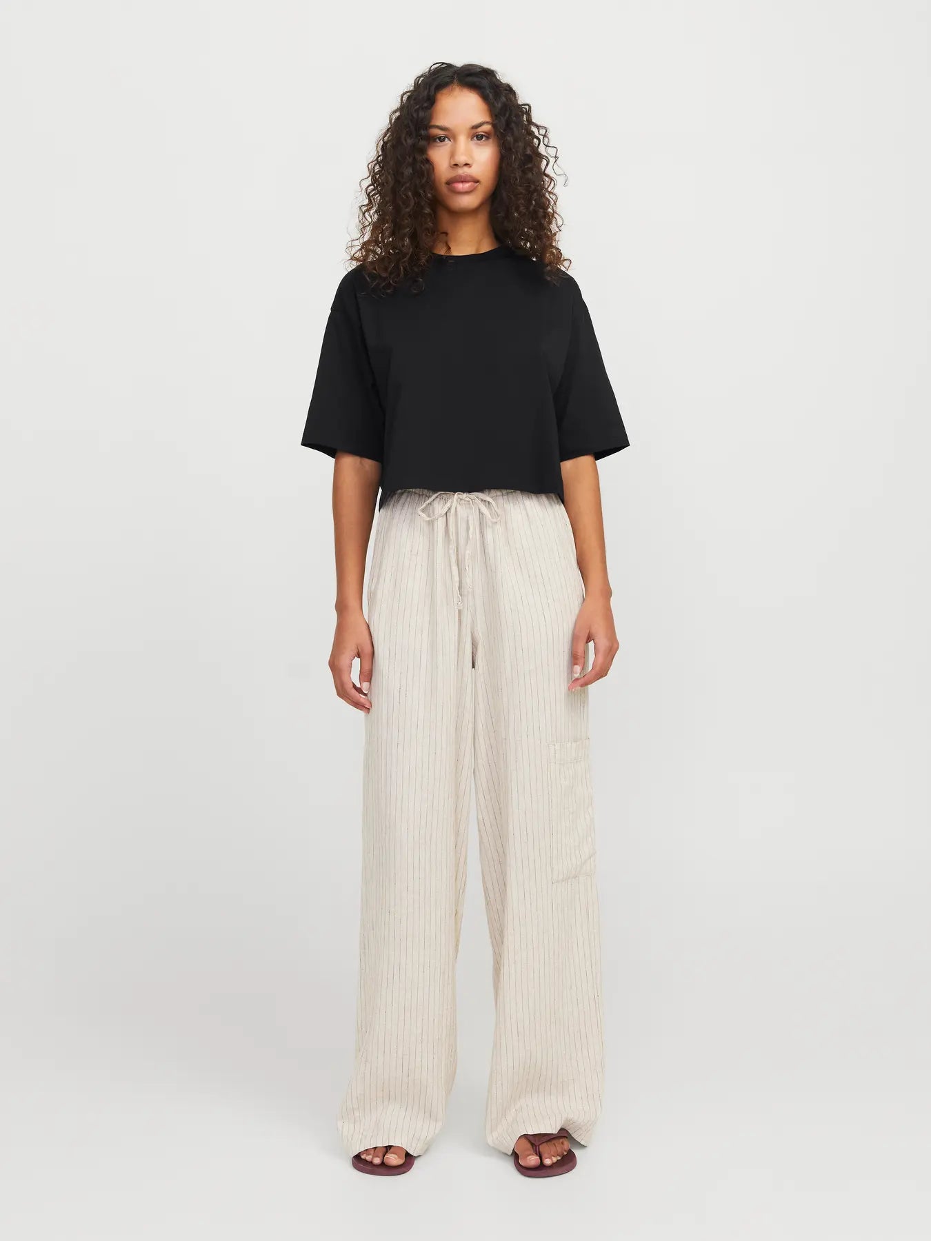 JXANDREA LOOSE SS CROPPED TEE JRS NOOS - Col. nero