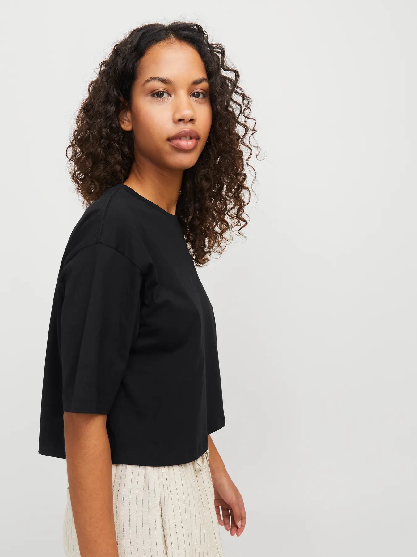 JXANDREA LOOSE SS CROPPED TEE JRS NOOS - Col. nero