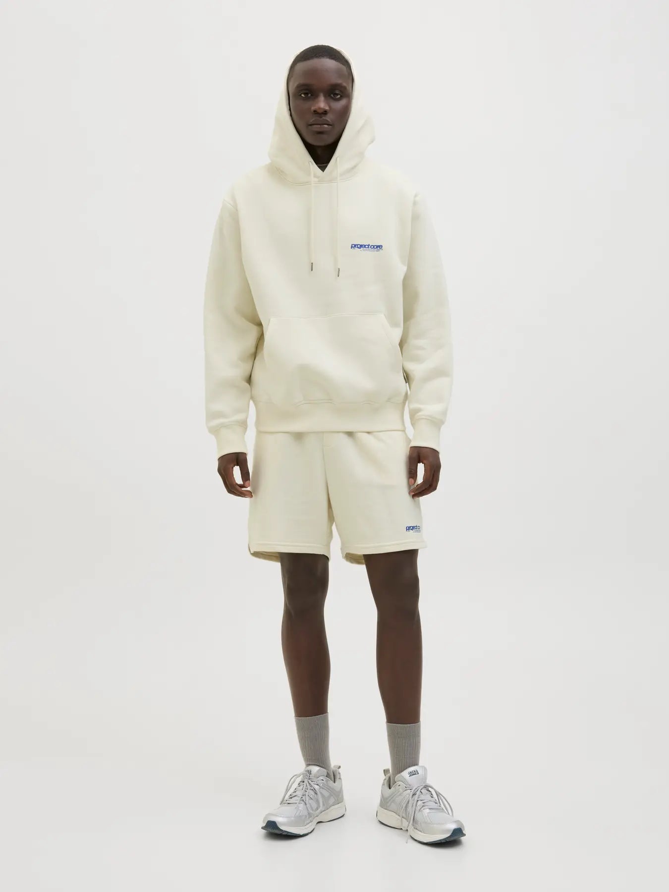 JACK & JONES FELPA CON CAPPUCCIO "PROJECT CORE" - Bianco panna