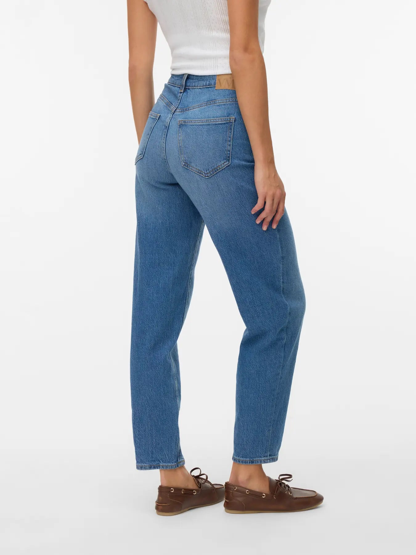 Vero Moda Jeans TESSA - Mom Fit - Medium blue denim