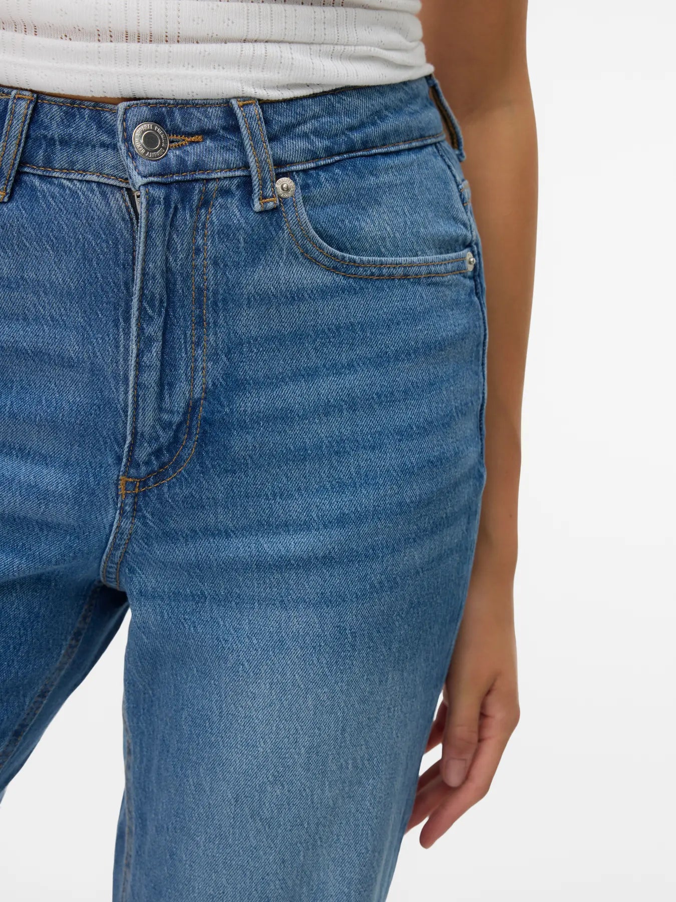 Vero Moda Jeans TESSA - Mom Fit - Medium blue denim