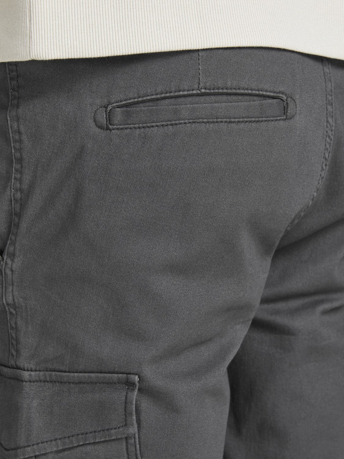 JACK & JONES PANTALONI CARGO CON TASCHE LATERALI - Col. Grigio