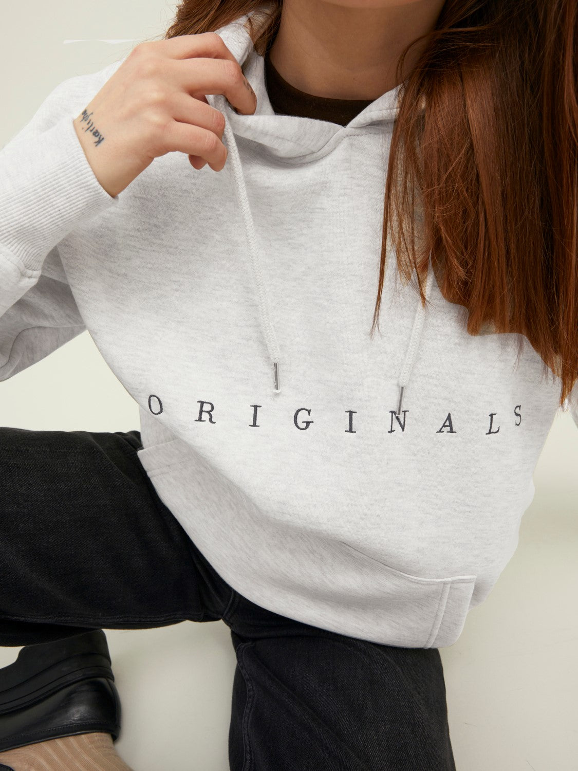 JACK & JONES FELPA CON CAPPUCCIO "ORIGINALS" - Col. grigio chiaro
