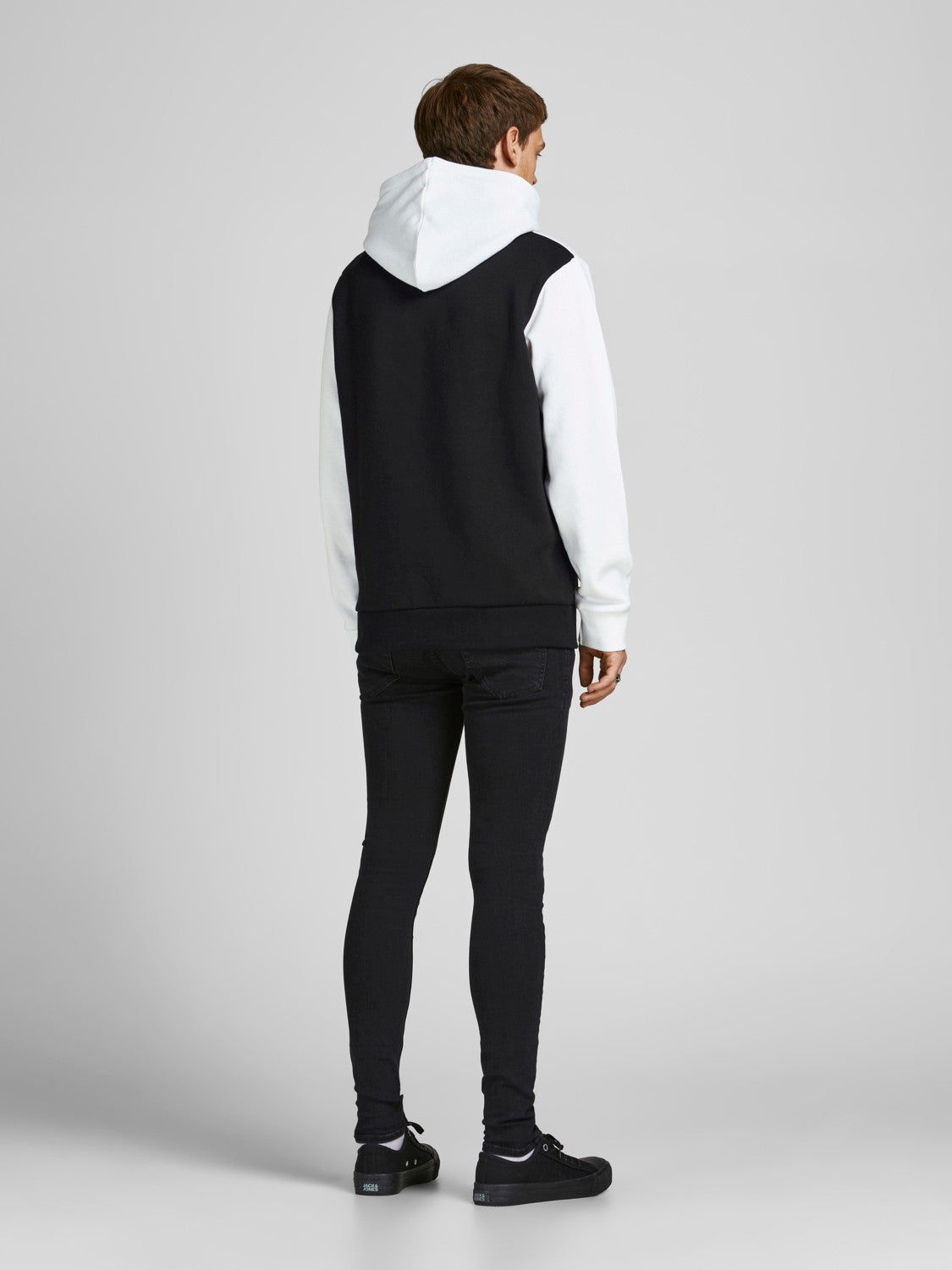 JACK & JONES FELPA CON CAPPUCCIO CON LOGO - Col. Bianco/nero