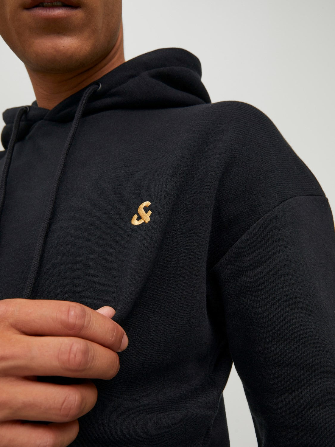 JACK & JONES FELPA CON CAPPUCCIO "ESSENTIALS" - Col. Nero