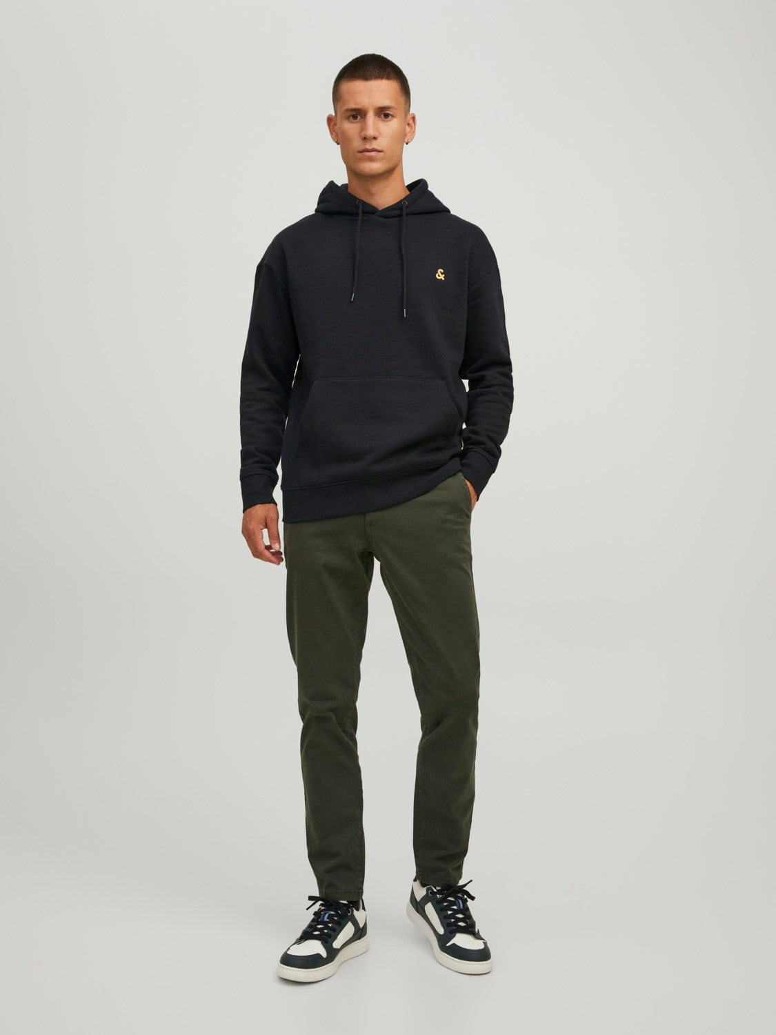 JACK & JONES FELPA CON CAPPUCCIO "ESSENTIALS" - Col. Nero
