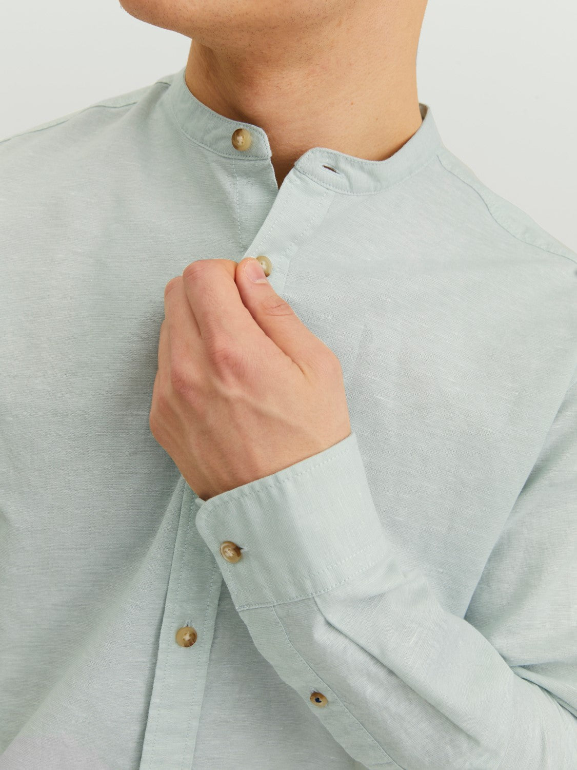 CAMICIA IN MISTO LINO CON COLLO COREANA - col. Granite green