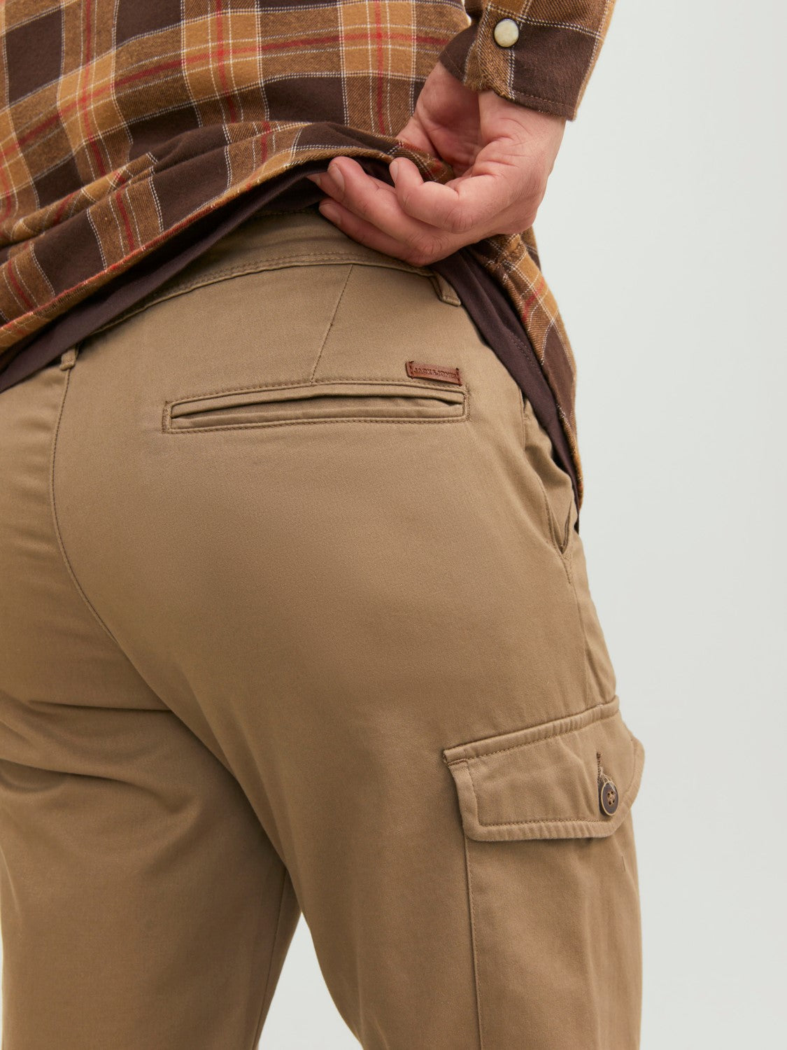 JACK & JONES PANTALONI CARGO CON TASCHE LATERALI - Col. Beige