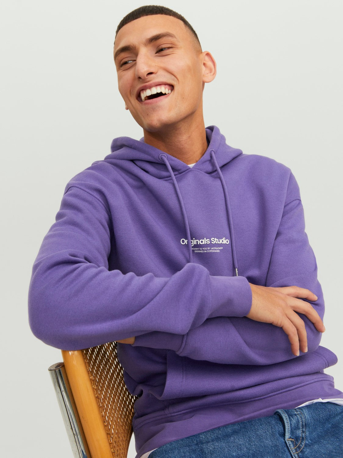 JACK & JONES FELPA CON CAPPUCCIO "ORIGINALS STUDIO" - Col. Viola