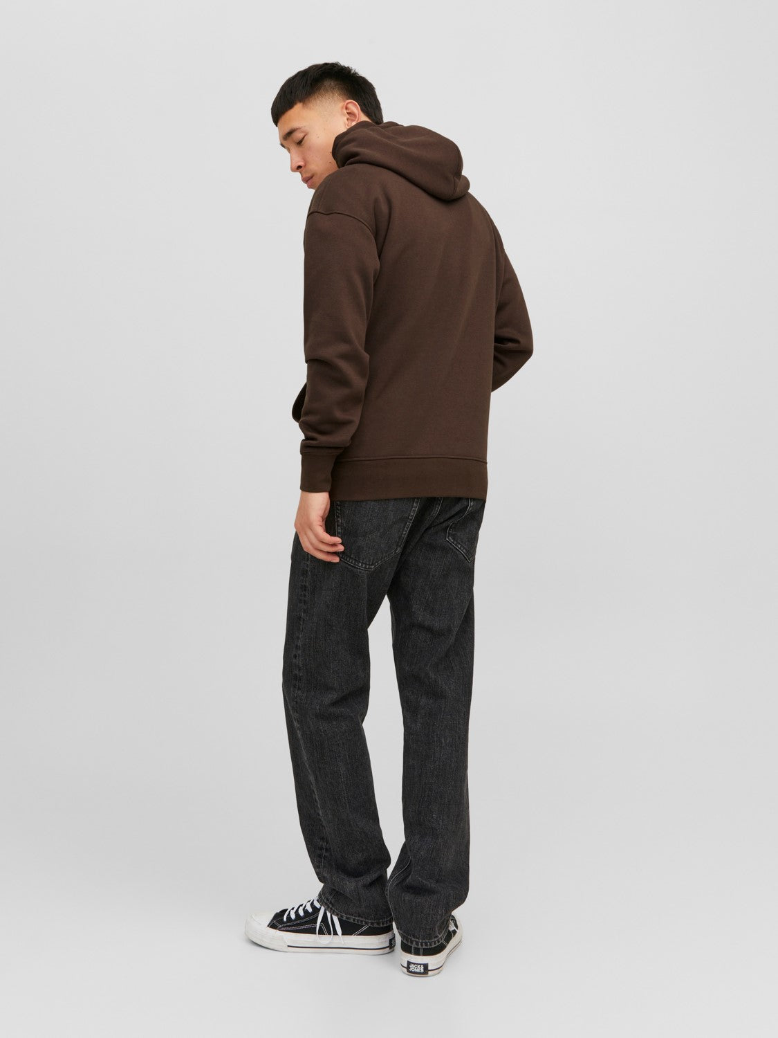 JACK & JONES FELPA CON CAPPUCCIO "ORIGINALS STUDIO" - Col. Marrone