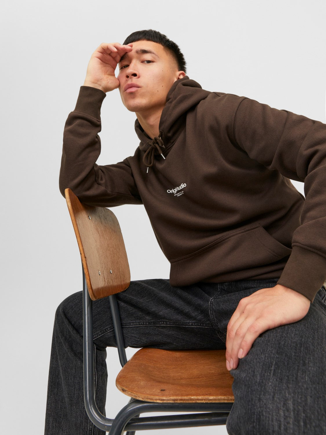 JACK & JONES FELPA CON CAPPUCCIO "ORIGINALS STUDIO" - Col. Marrone
