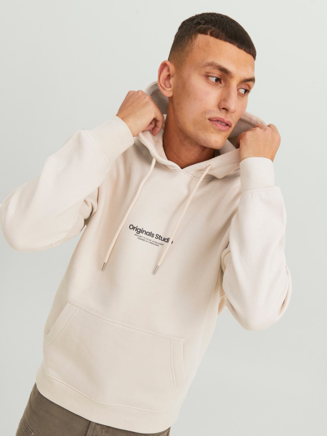 JACK & JONES FELPA CON CAPPUCCIO "ORIGINALS STUDIO" - Col. Beige