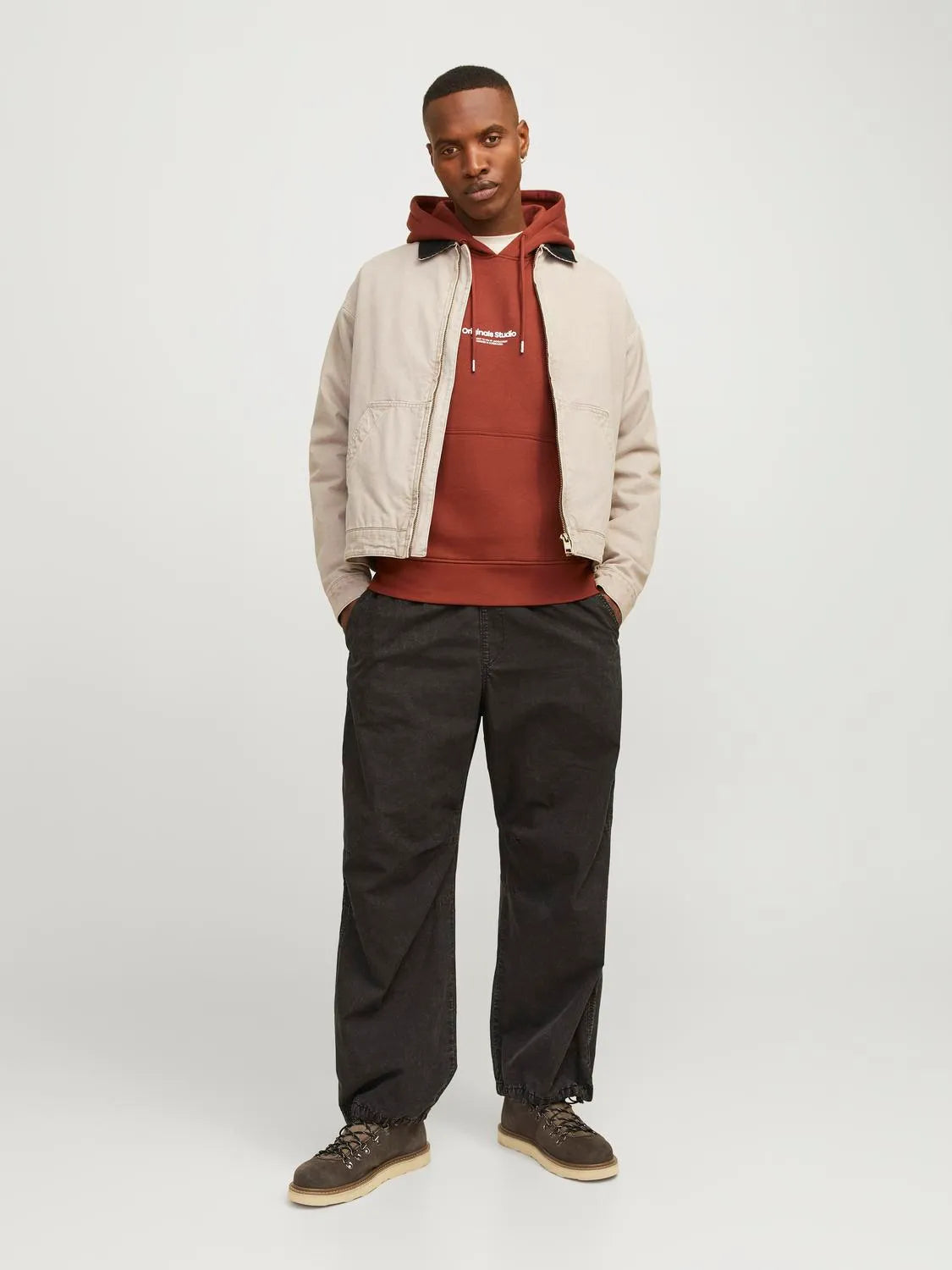 JACK & JONES FELPA CON CAPPUCCIO "ORIGINALS STUDIO" - Col. marrone