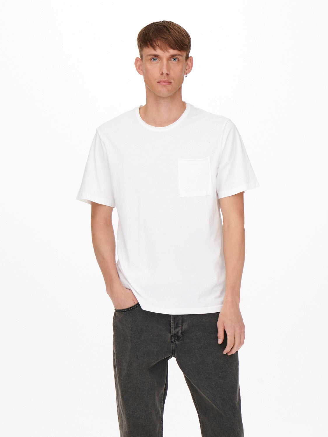 T-SHIRT BASIC CON TASCHINO - Col. bianco