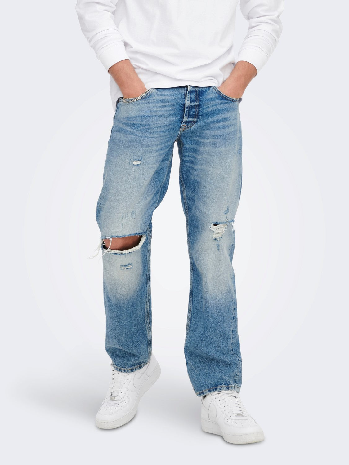 LOOSE BLUE JEANS CON STRAPPI