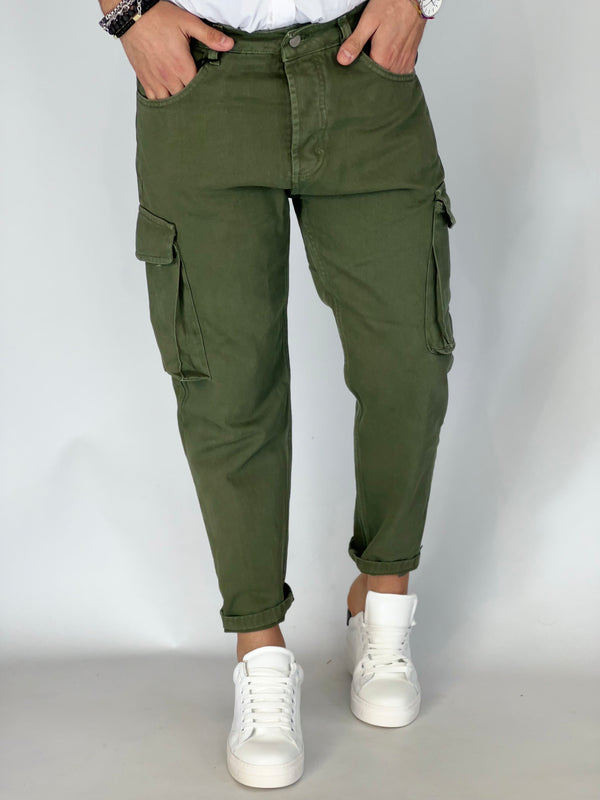 PANTALONE CARGO CON TASCHE LATERALI - Col. Verde