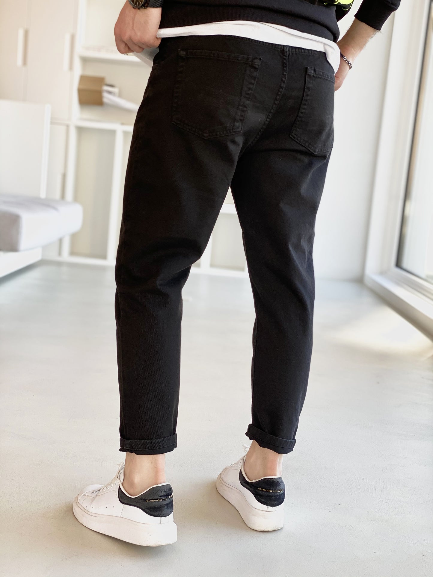 BLACK JEANS CON CATENA