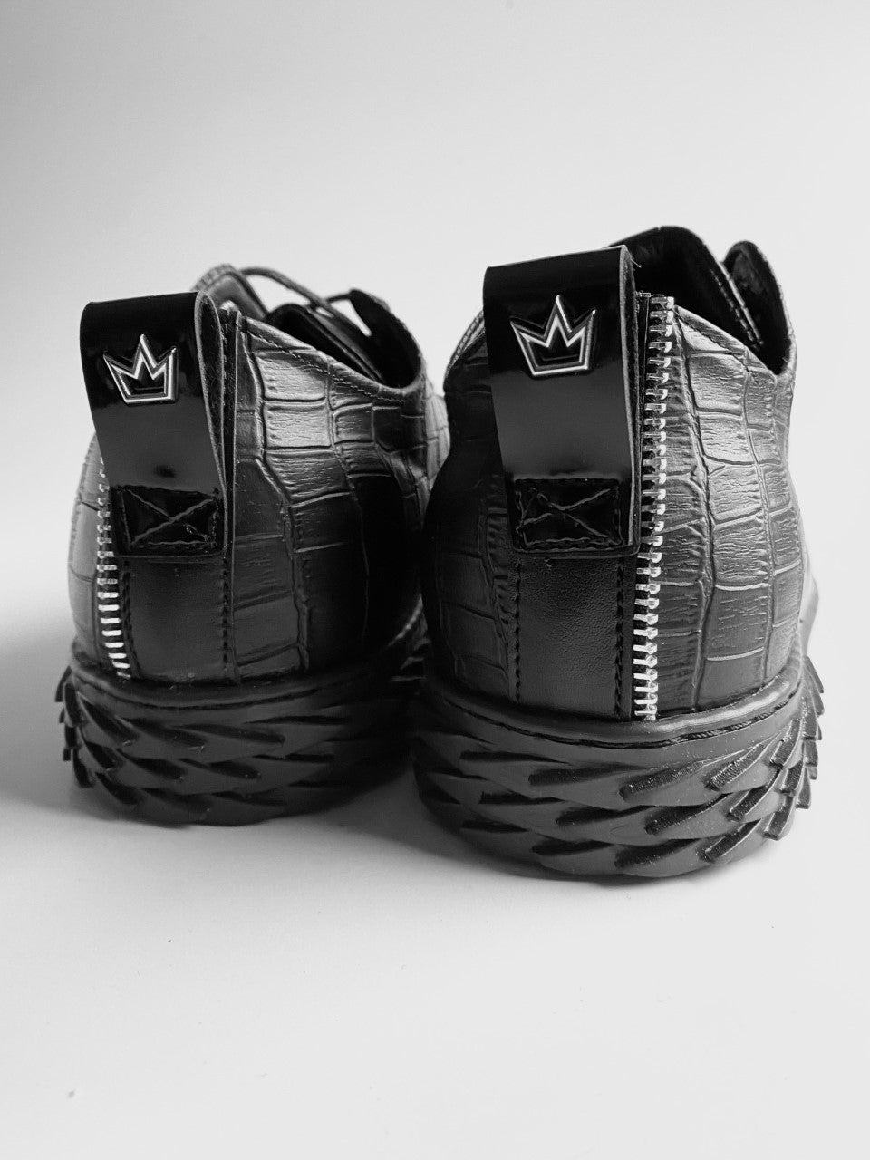 BLACK SNEAKERS EFFETTO PELLE DI COCCODRILLO