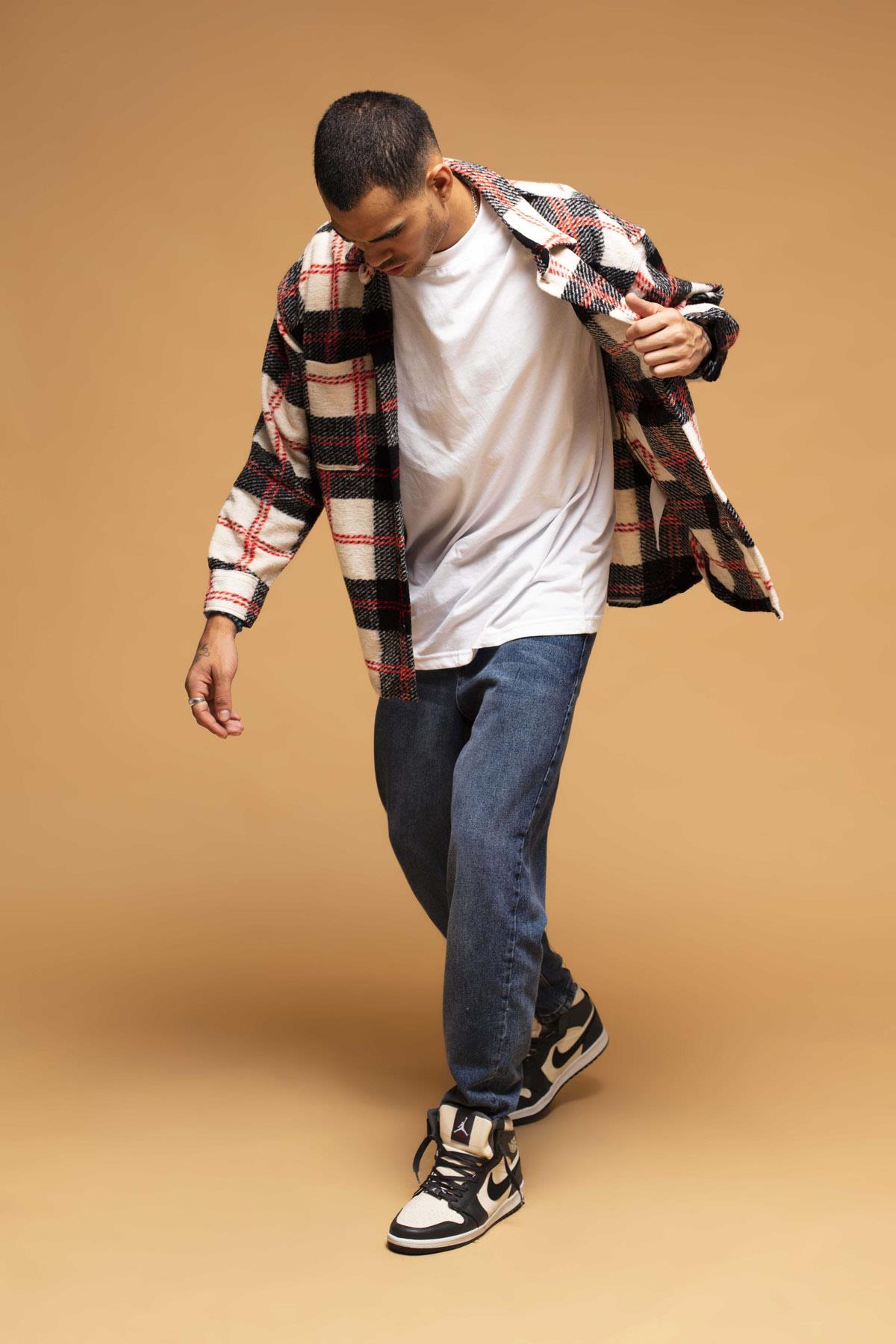 CAMICIA A QUADRI CON DISEGNO SUL RETRO