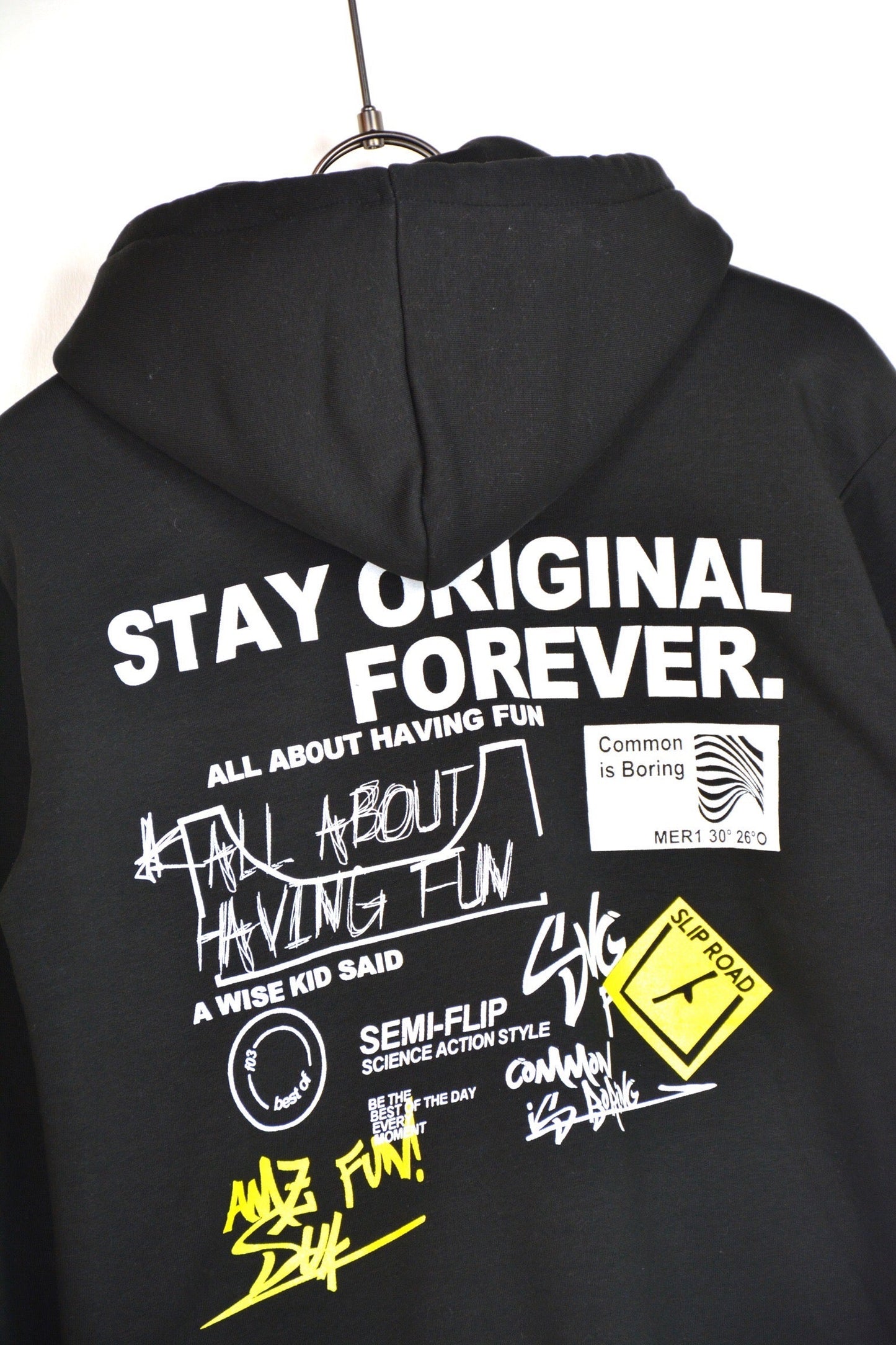 FELPA CON CAPPUCCIO "STAY ORIGINAL FOREVER" - col. nero
