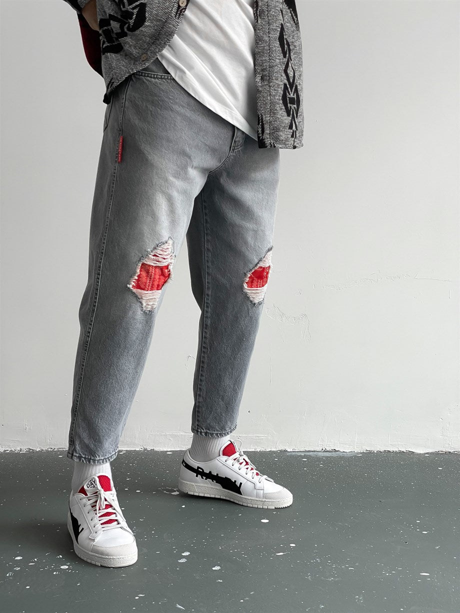 JEANS LOOSE FIT CON DETTAGLIO BANDANA