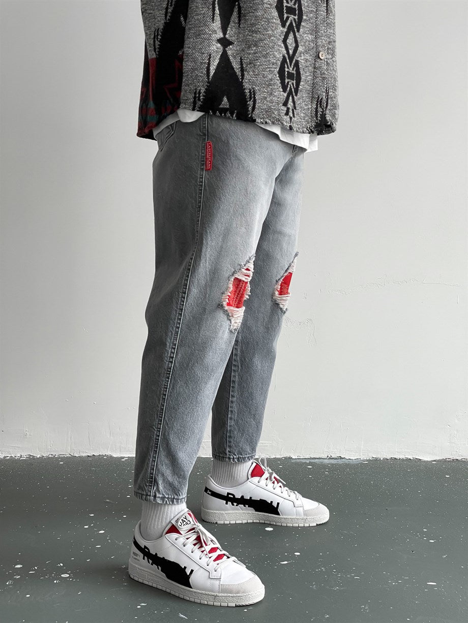 JEANS LOOSE FIT CON DETTAGLIO BANDANA