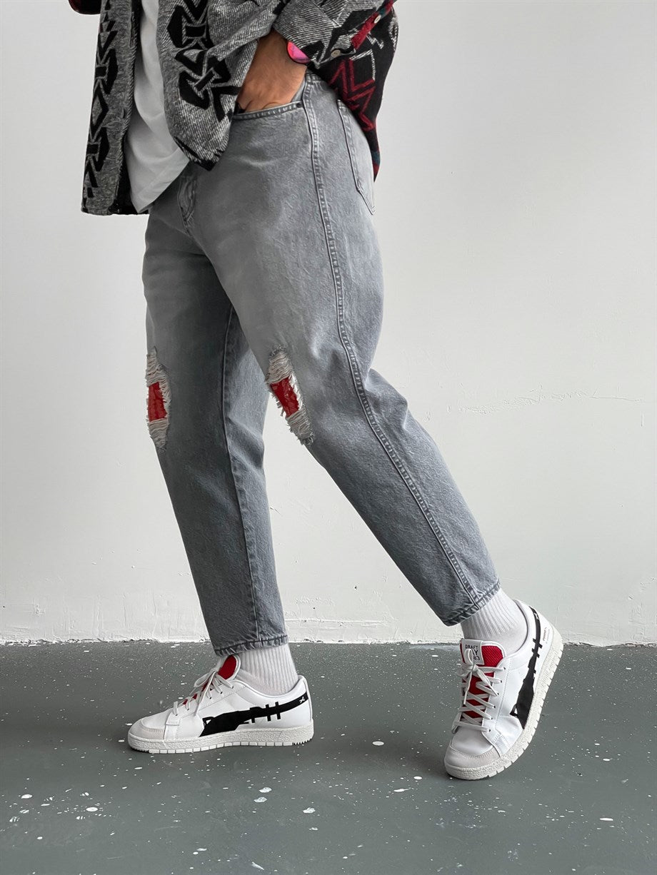 JEANS LOOSE FIT CON DETTAGLIO BANDANA
