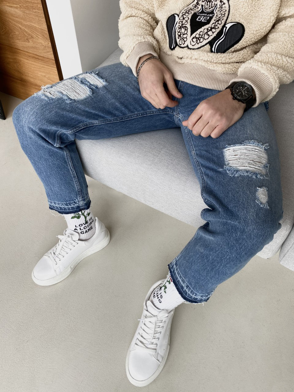 JEANS LOOSE FIT CON ROTTURE COLORE BLUE
