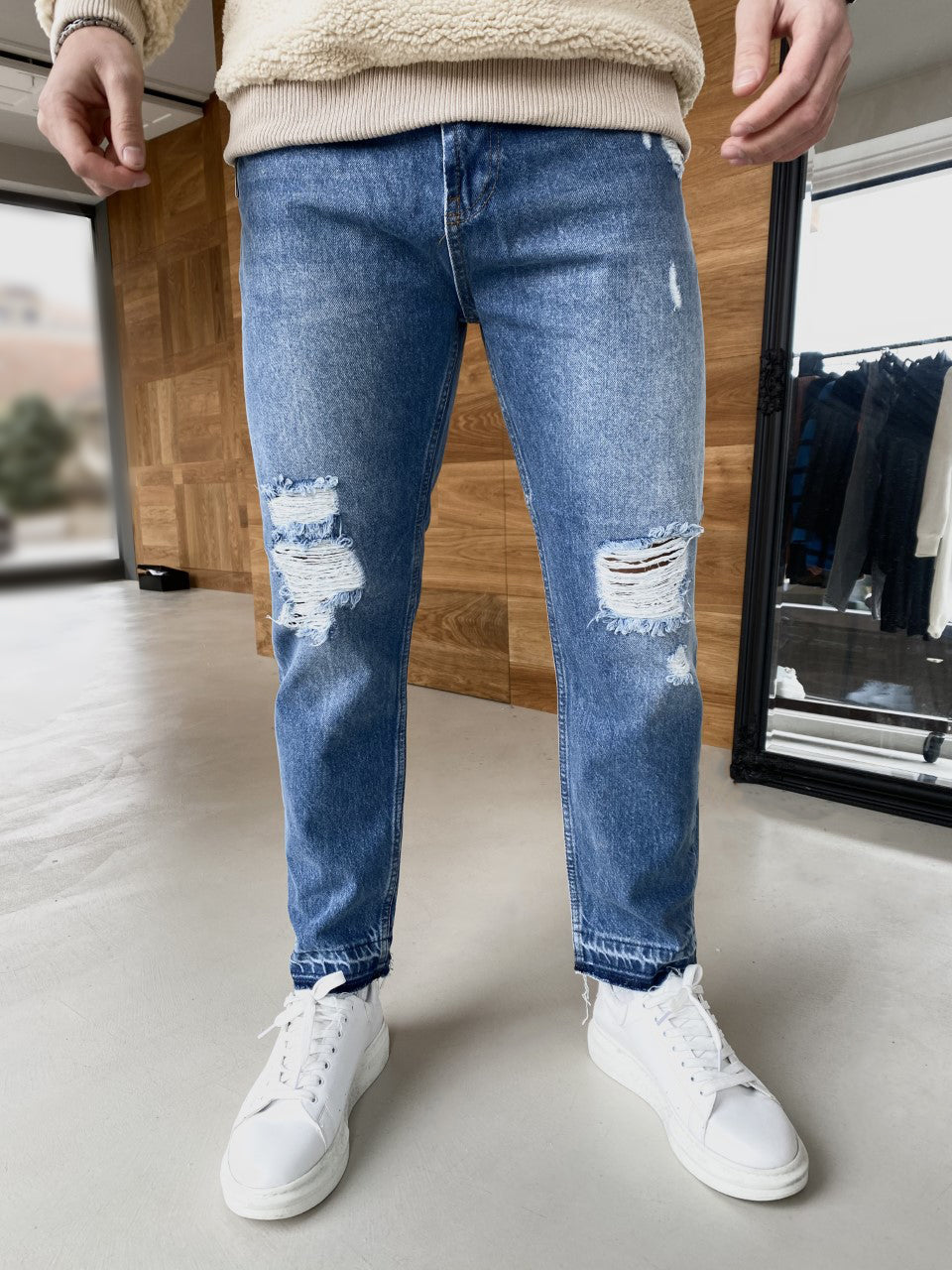 JEANS LOOSE FIT CON ROTTURE COLORE BLUE