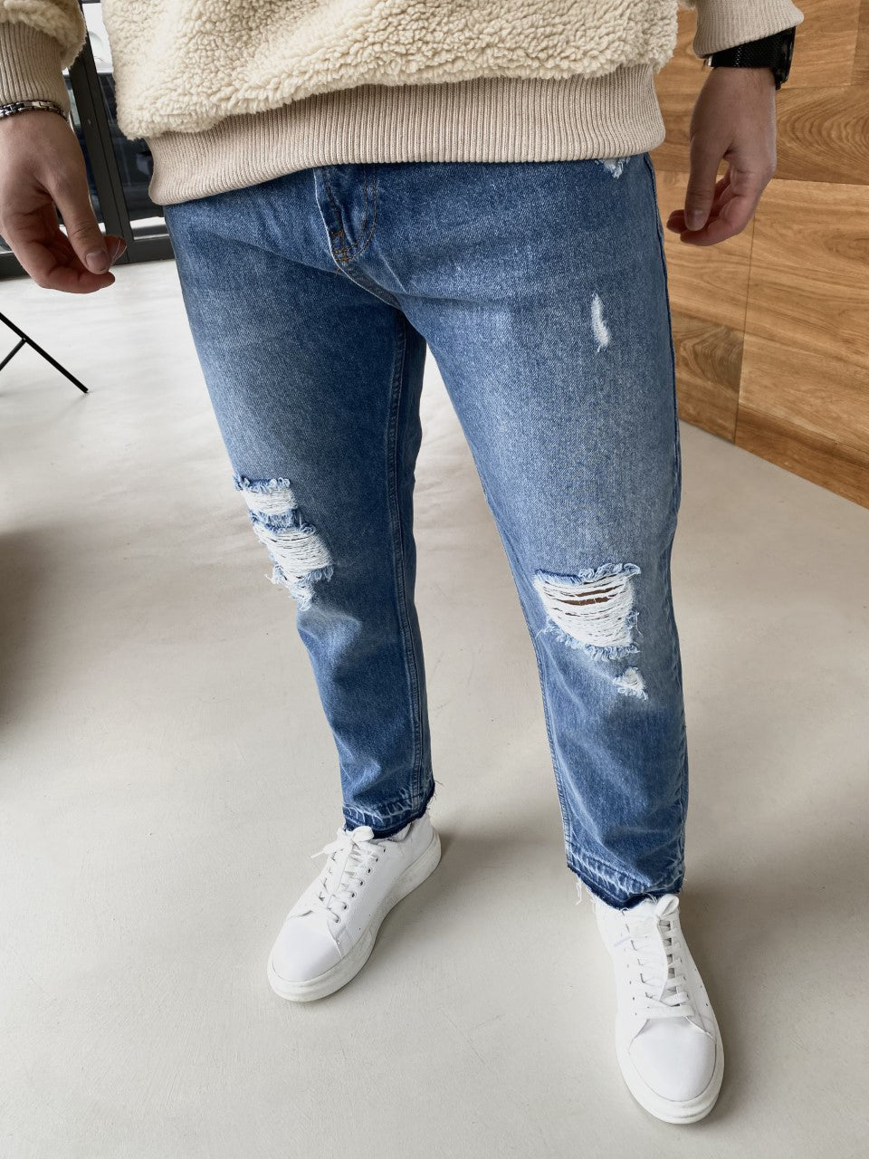 JEANS LOOSE FIT CON ROTTURE COLORE BLUE