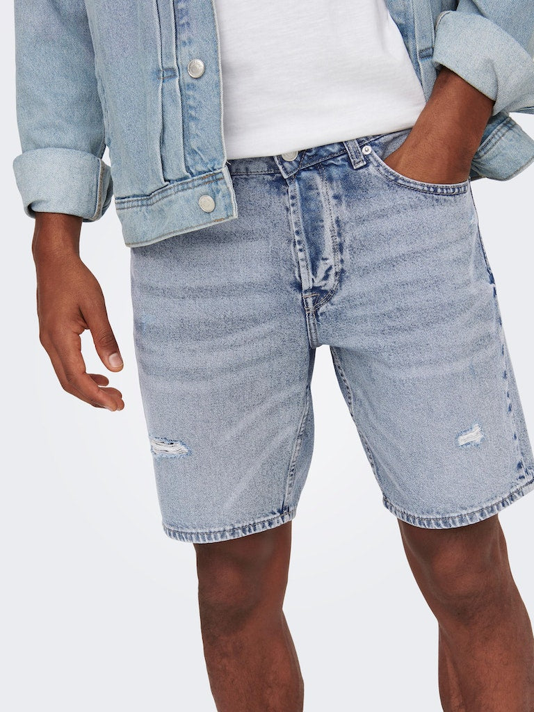 BERMUDA IN JEANS CON ROTTURE - LIGHT BLUE DENIM
