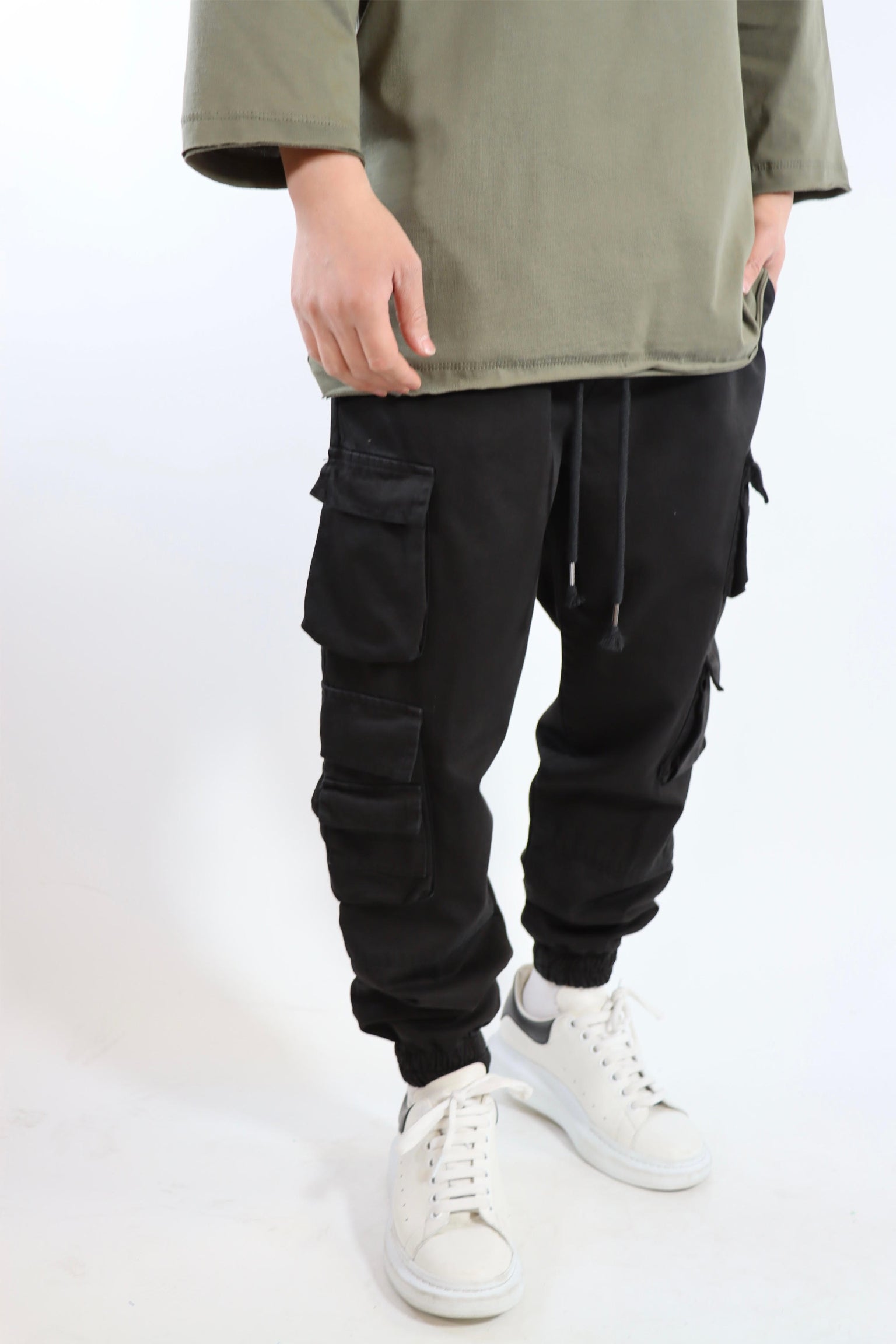 PANTALONE CARGO CON DOPPIA TASCA LATERALE nero