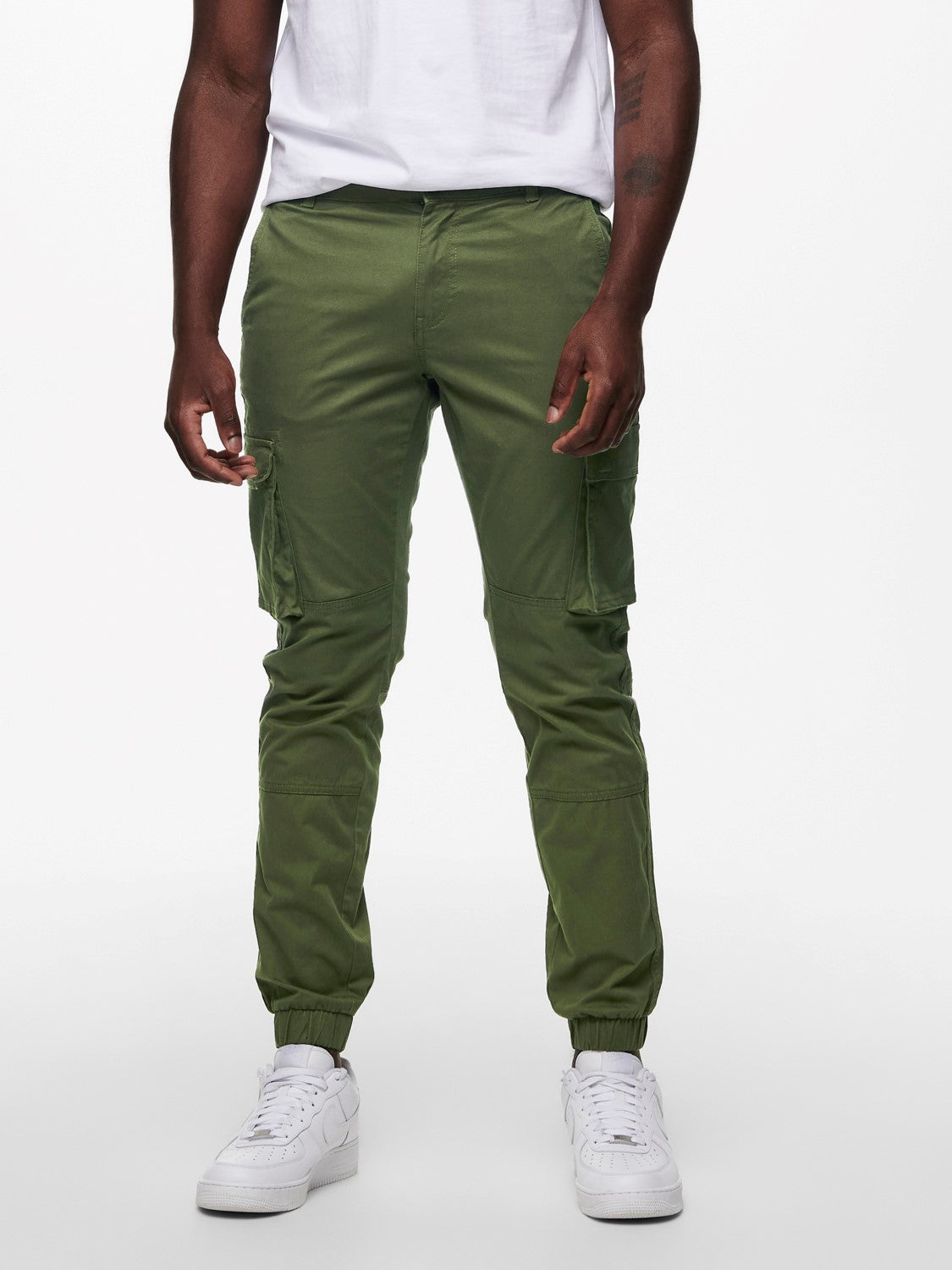 PANTALONE CARGO CON TASCHE LATERALI - Col. verde