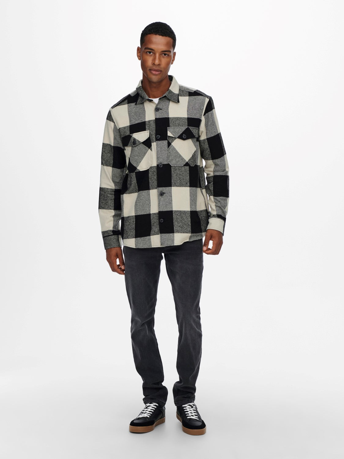 CAMICIA IN FLANELLA A QUADRI CON TASCHE - col. bianco e nero