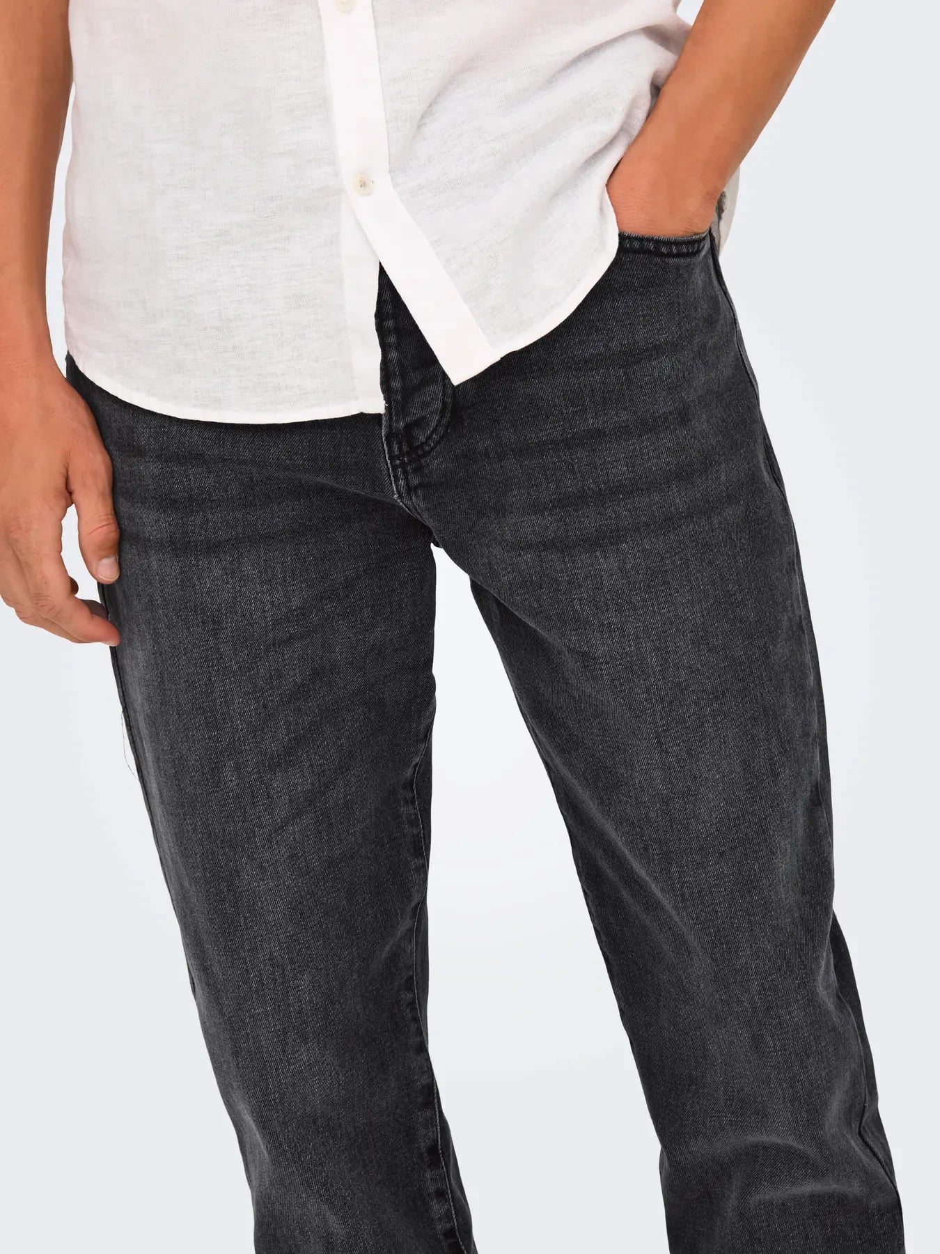 ONLY & SONS YOKE TAPERED JEANS - Col. nero
