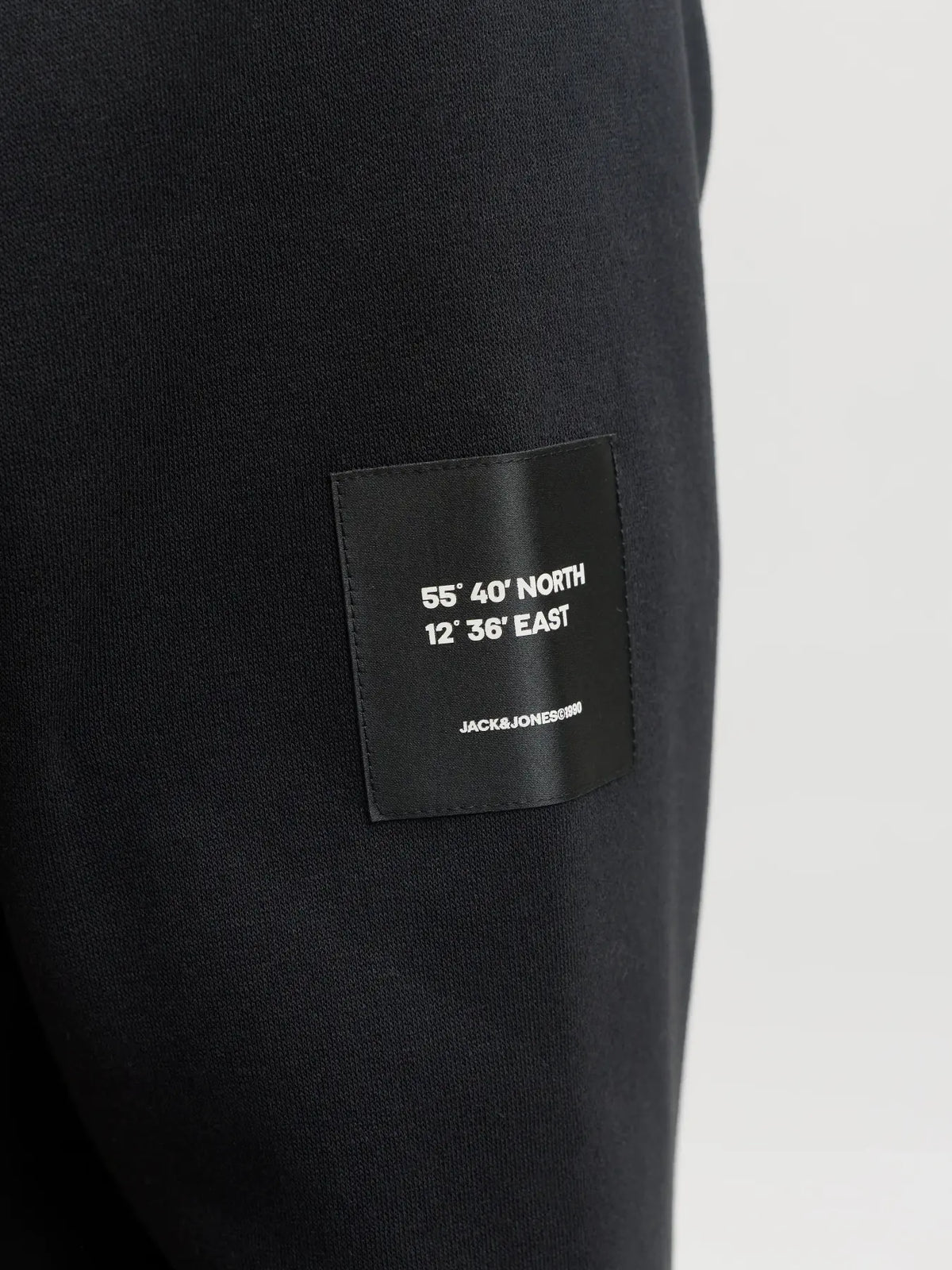 JACK & JONES FELPA SENZA CAPPUCCIO "JJCLEVELAND" - Nero