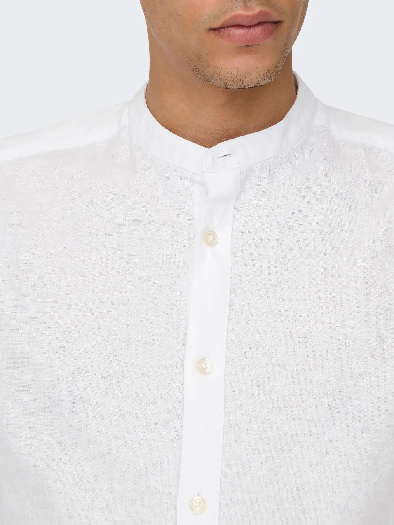 CAMICIA IN MISTO LINO CON COLLO COREANA - col. Bianco