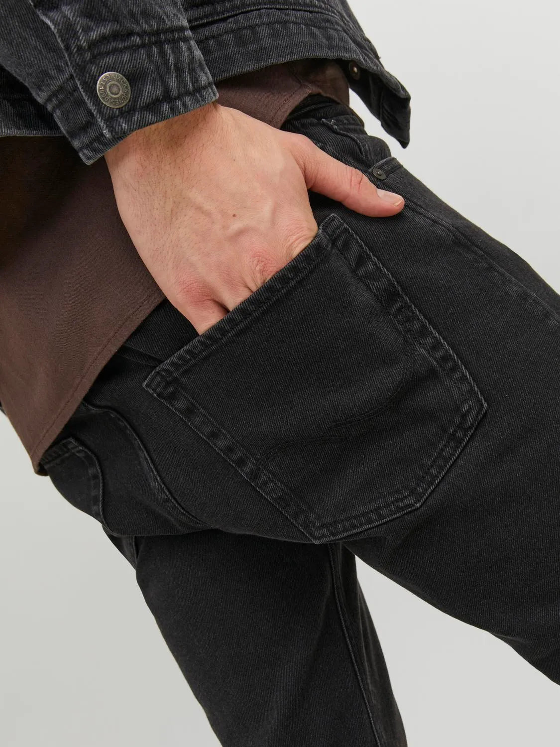 RELAXED FIT BLACK JEANS SENZA STRAPPI