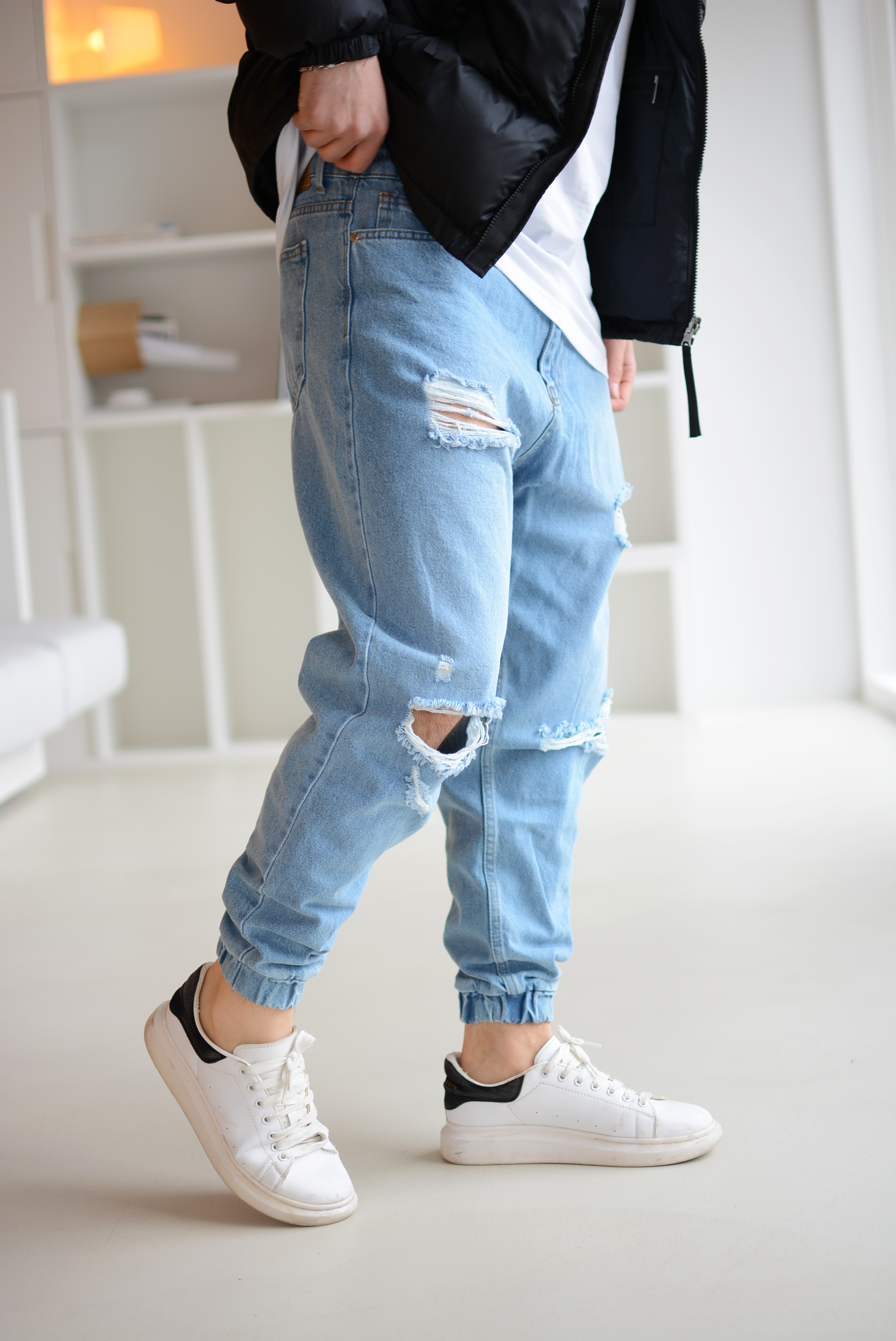 Jeans con elastico alla caviglia best sale uomo